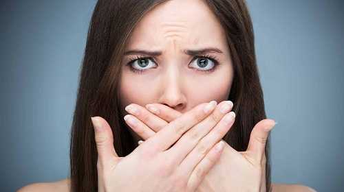  Viêm lợi gây hôi miệng
