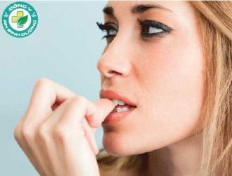 Tác hại của việc cắn móng tay