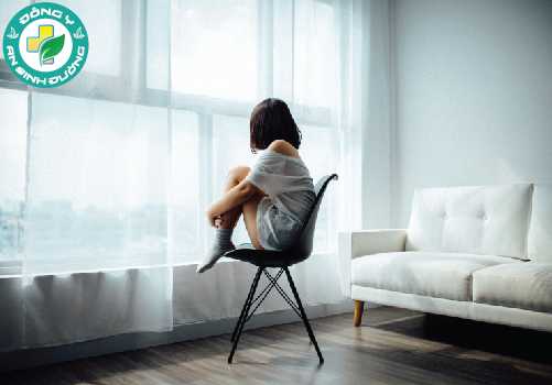 Sự cô lập lâu dài có thể gây bất lợi cho sức khỏe tinh thần của bạn