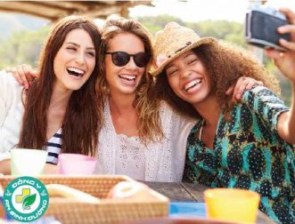 Sự thân mật và sự cô lập: Tại sao các mối quan hệ lại rất quan trọng