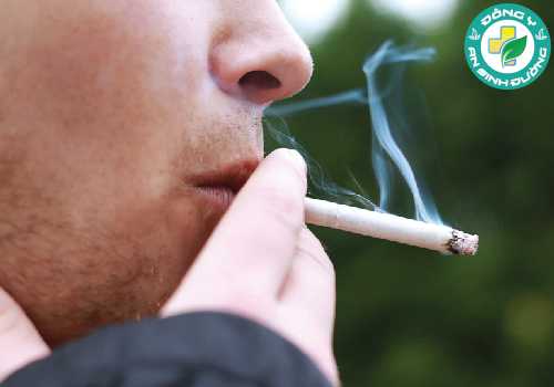 Hút thuốc có thể làm nặng thêm các triệu chứng cúm và trì hoãn phục hồi