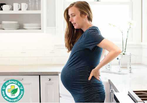 Thay đổi hormone trong thai kỳ là một nguyên nhân gây đau lưng khi mang thai