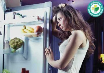 Ăn tối muộn có thể ảnh hưởng đến sức khỏe tim mạch phụ nữ