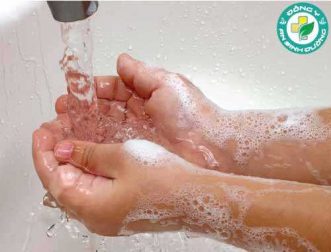 Tại sao rửa tay thực sự có thể kìm hãm dịch