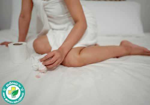 Bạn có thể bị băng huyết giữa các kỳ kinh khi ở gian đoạn tiền mãn kinh